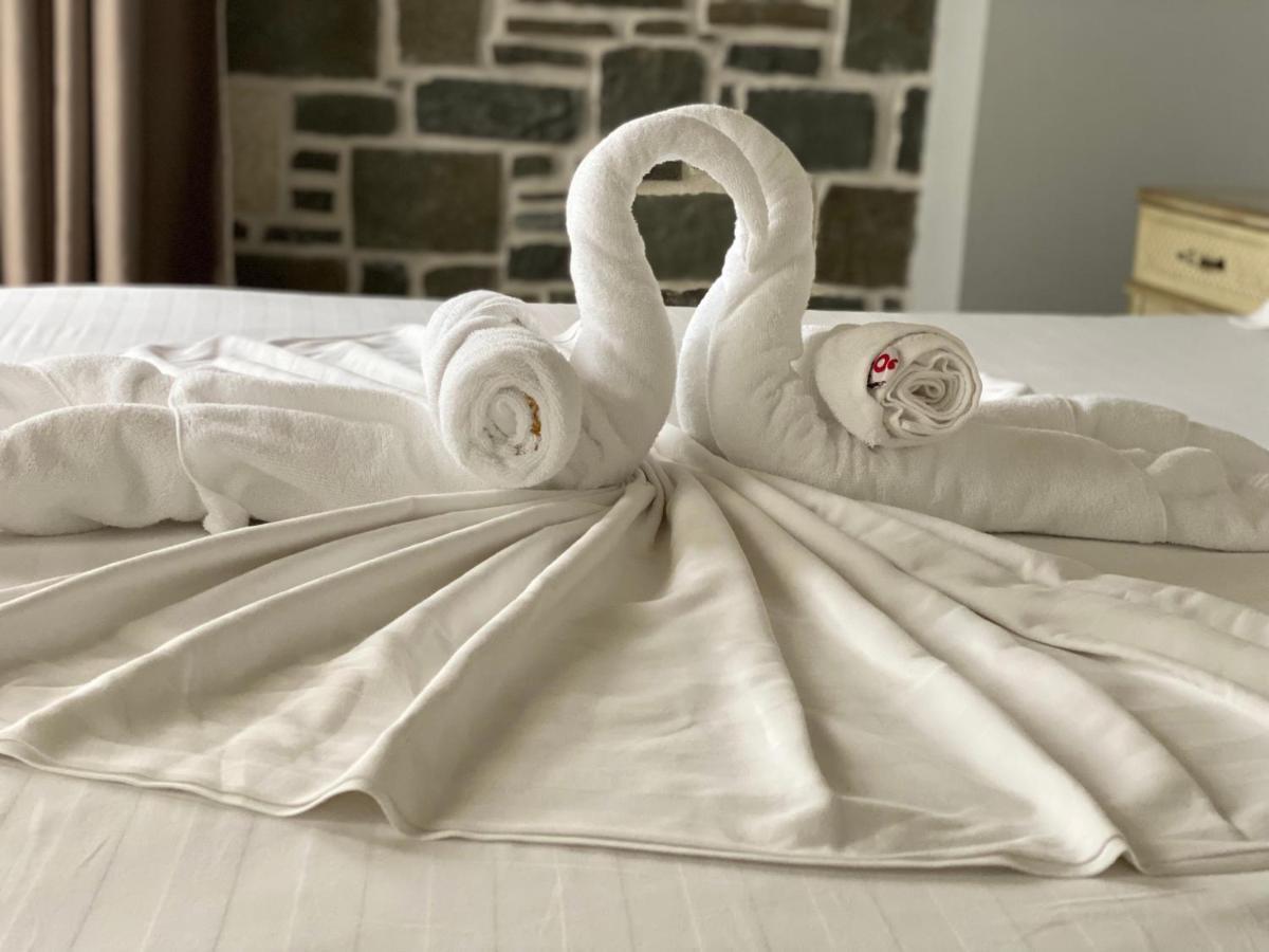 Hotel Sarajet E Pashait 1 Dhërmi Kültér fotó