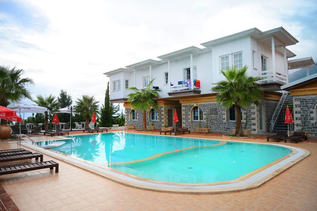 Hotel Sarajet E Pashait 1 Dhërmi Kültér fotó