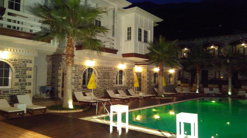Hotel Sarajet E Pashait 1 Dhërmi Kültér fotó