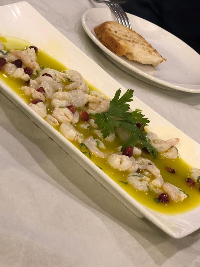 Hotel Sarajet E Pashait 1 Dhërmi Kültér fotó